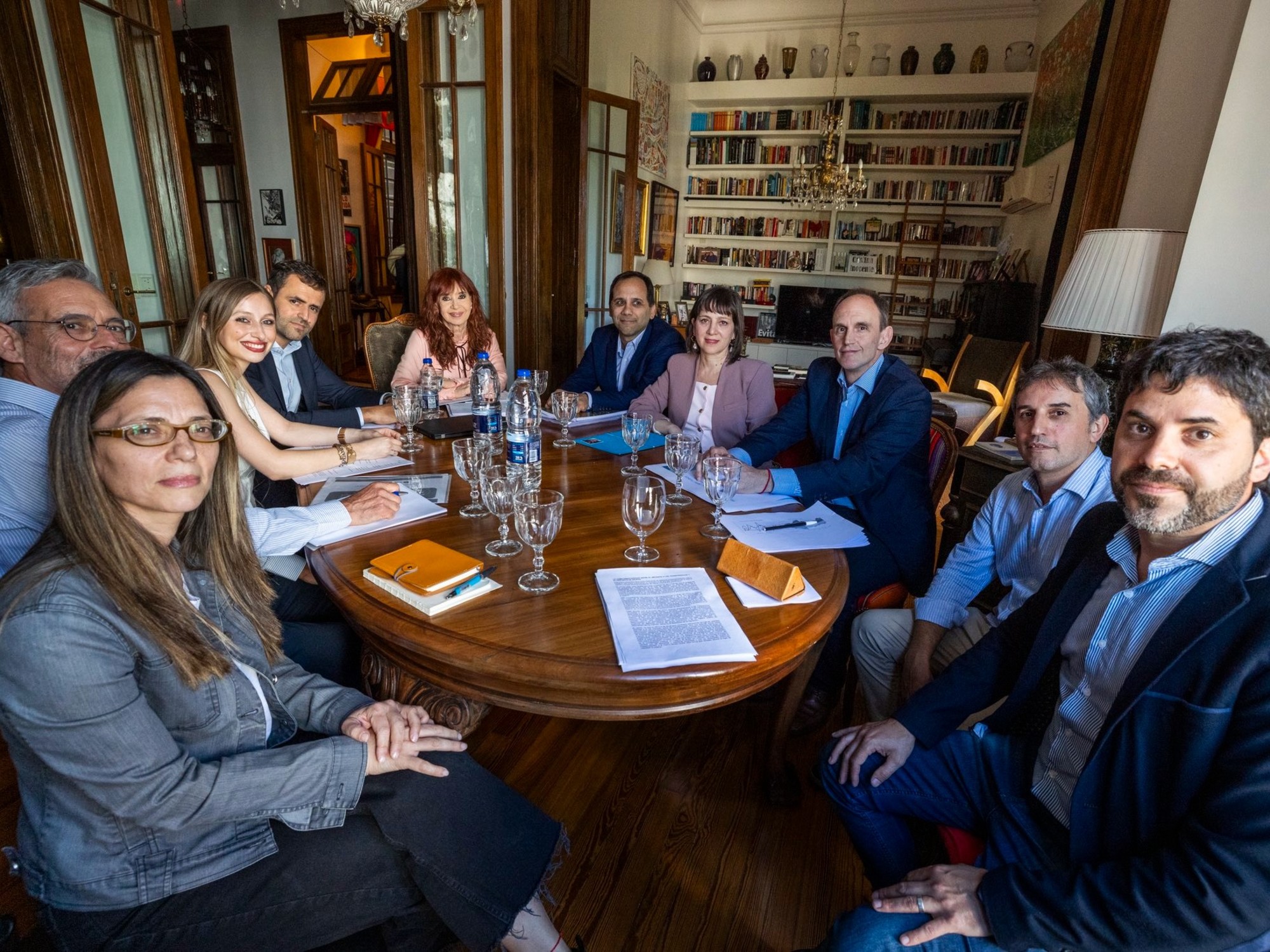 Prohiben a Cristina reunirse con seres con dos brazos, dos piernas, un torso y una cabeza