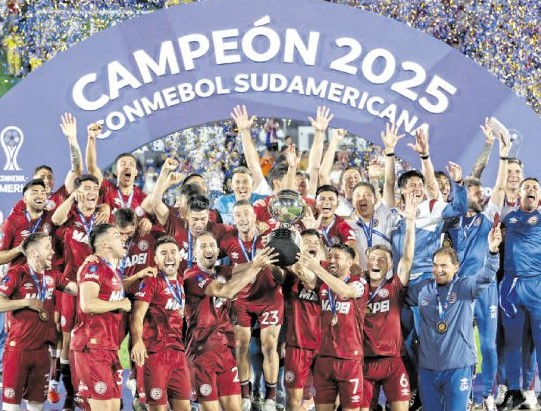 Lanús Campeón: increíblemente ganó el partido en la cancha