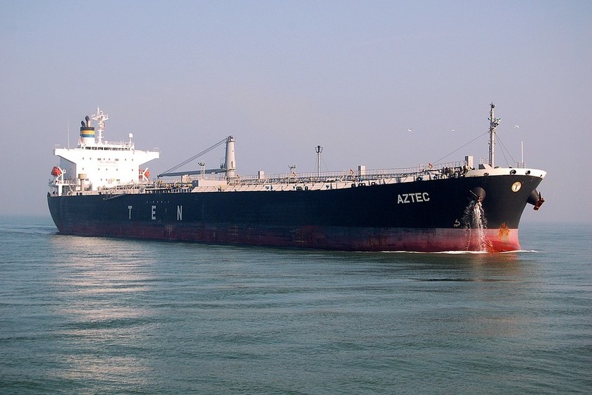 Llegan a EEUU desde Venezuela y de onda, ochenta millones de litros de libertad